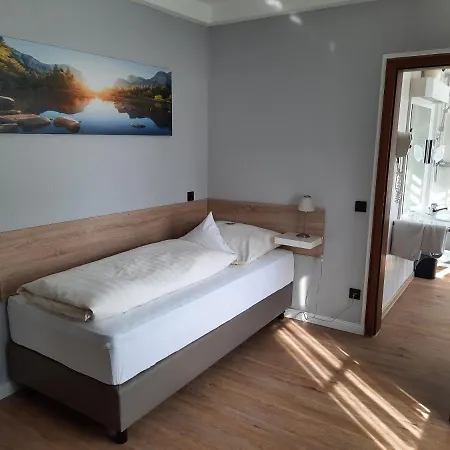 מלון Schloemer 3*